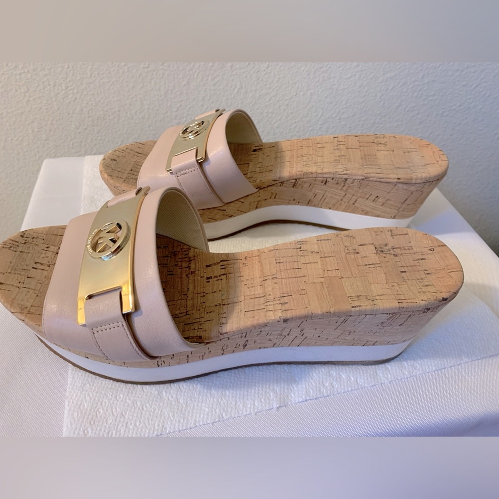 Michael Kors Warren Platform slip-on sandal, size 9.5 Soft pink/cork platforms - Picture 3 of 8